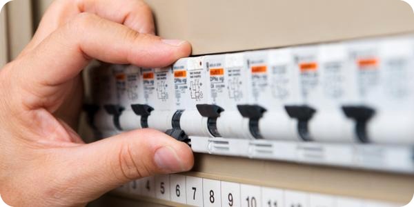 Contrôle électrique obligatoire en entreprise